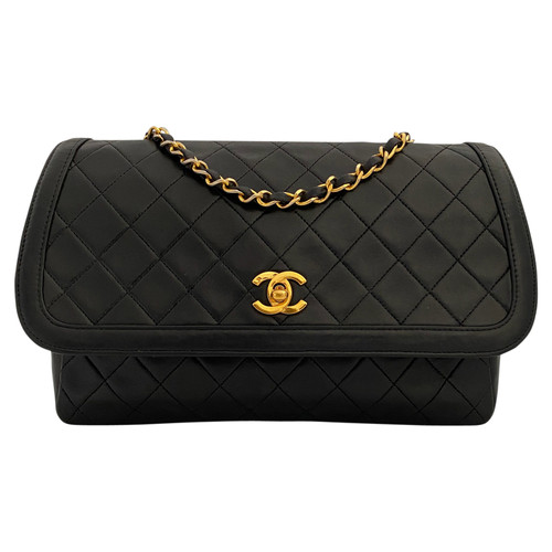 Chanel Classic Flap Bag Leather in Black - Second Hand Chanel Classic Flap  Bag Leather in Black gebraucht kaufen für 2659€ (5647013)