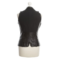 Arma Leather vest in black