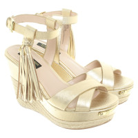 Juicy Couture Wedges in gold