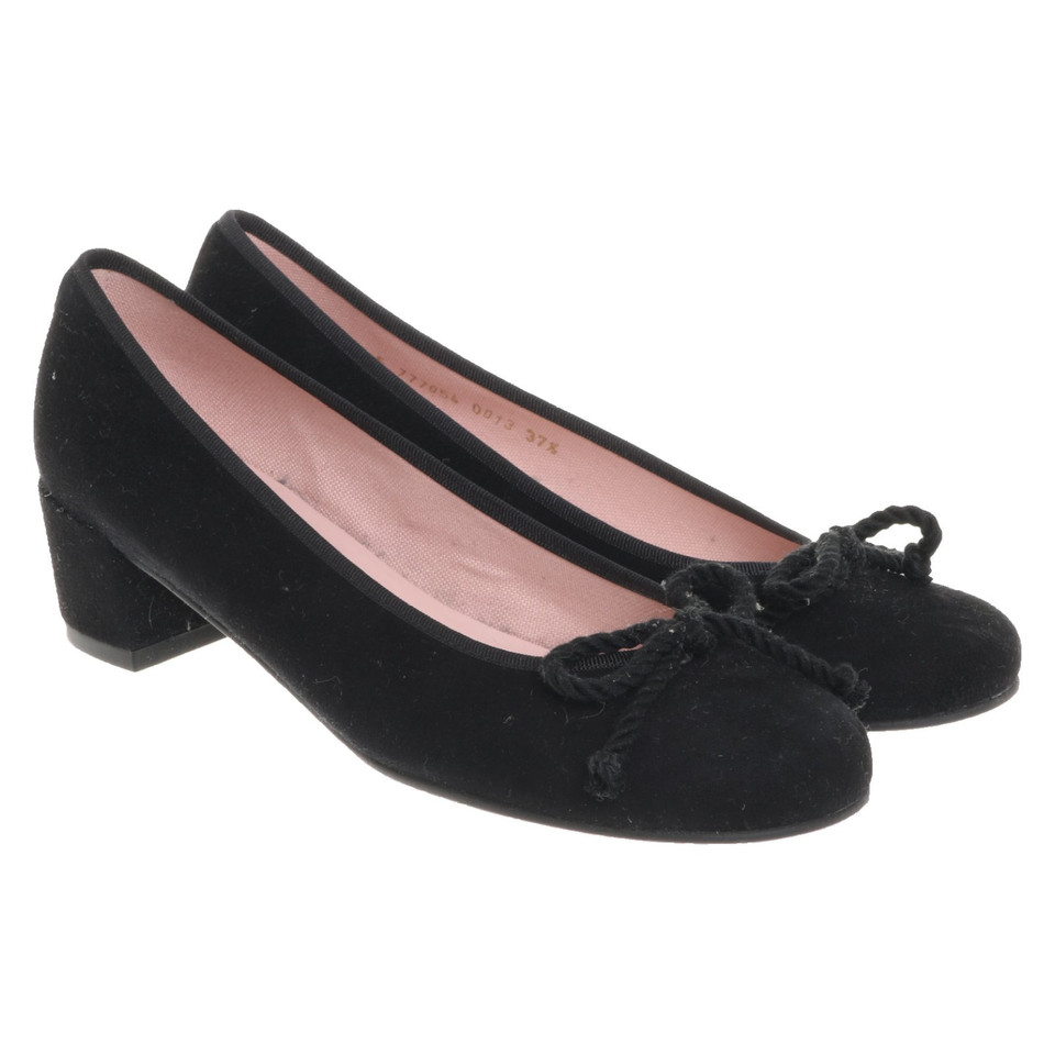 Pretty Ballerinas Pumps/Peeptoes aus Wildleder in Schwarz