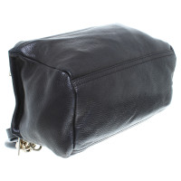 Givenchy "Pandora Small Messenger Bag" in Schwarz