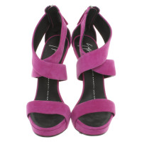 Giuseppe Zanotti Chaussures compensées en Cuir en Rose/pink