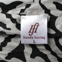 Friendly Hunting Tricot