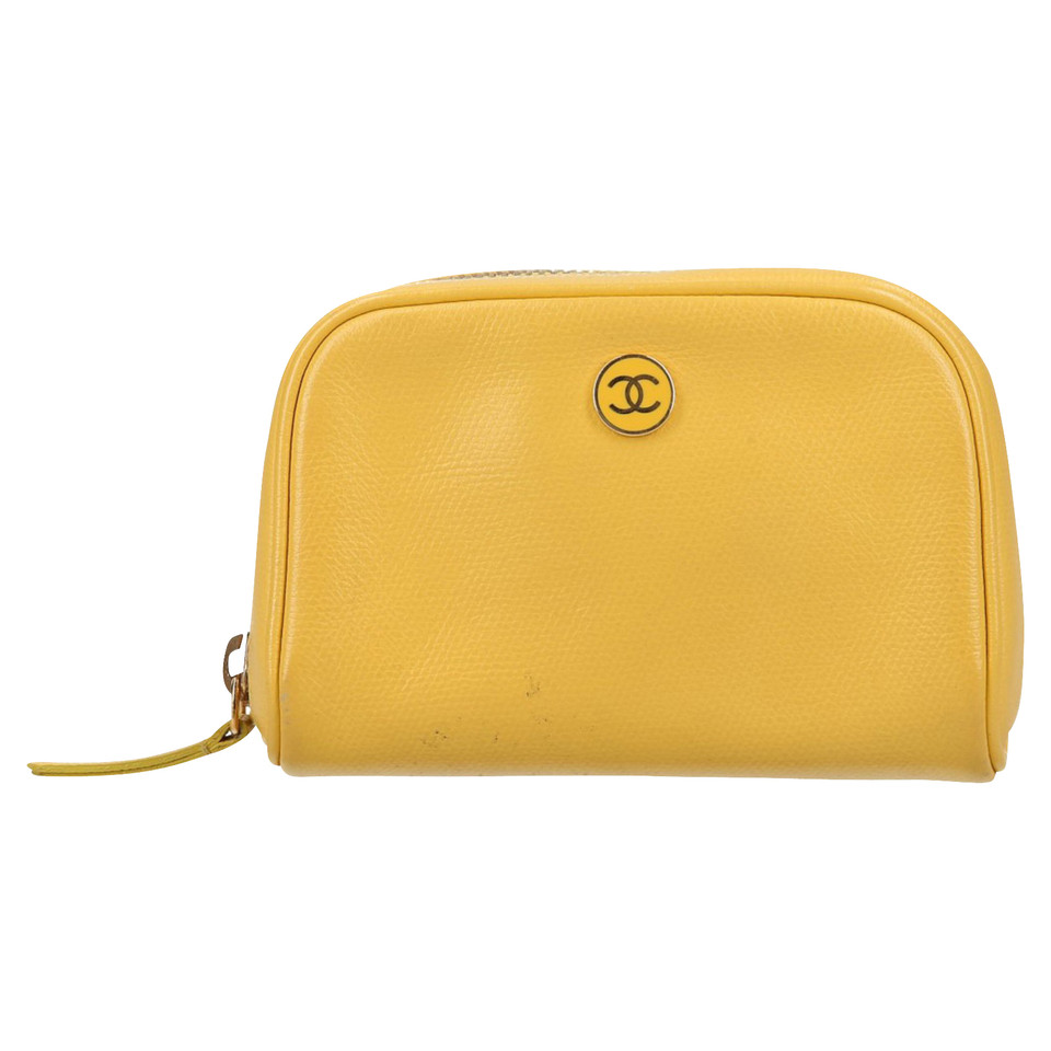Chanel Necessaire in giallo