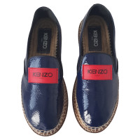 Kenzo Chaussures à lacets en Cuir verni en Bleu