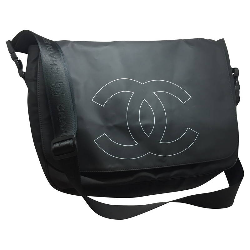 Chanel Messenger Bag in Schwarz