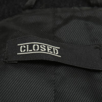 Closed Jacket in zwart