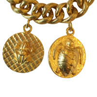 Chanel Bracelet breloque en or