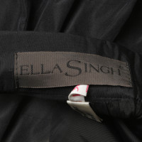 Ella Singh skirt in black