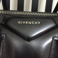 Givenchy Antigona Mini Leer in Zwart
