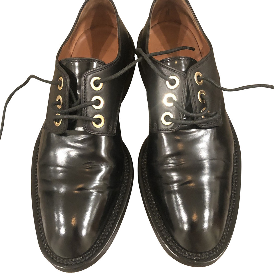 Givenchy Chaussures à lacets en Cuir en Noir