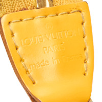Louis Vuitton Pochette Mini aus Leder in Gelb