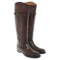 Gucci Stiefel in Braun im Used-Look