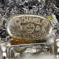 Chanel Orecchini con clip di perla finta