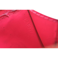 Louis Vuitton Pochette Lakleer in Roze