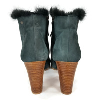 Fred De La Bretoniere nubuck fur lined boots