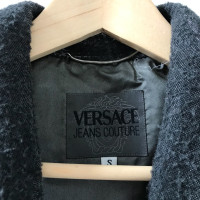 Versace Langer grauer Versace-Mantel