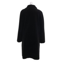 Velvet Black coat made of fake fur