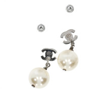 Chanel Ohrringe mit Perlen