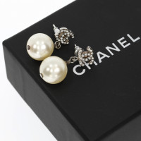 Chanel Earrings with pearls