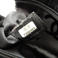 Chanel Surpique aus Leder in Schwarz