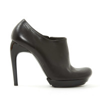 Balenciaga Ankle boots in black