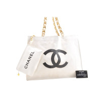 Chanel Shopper