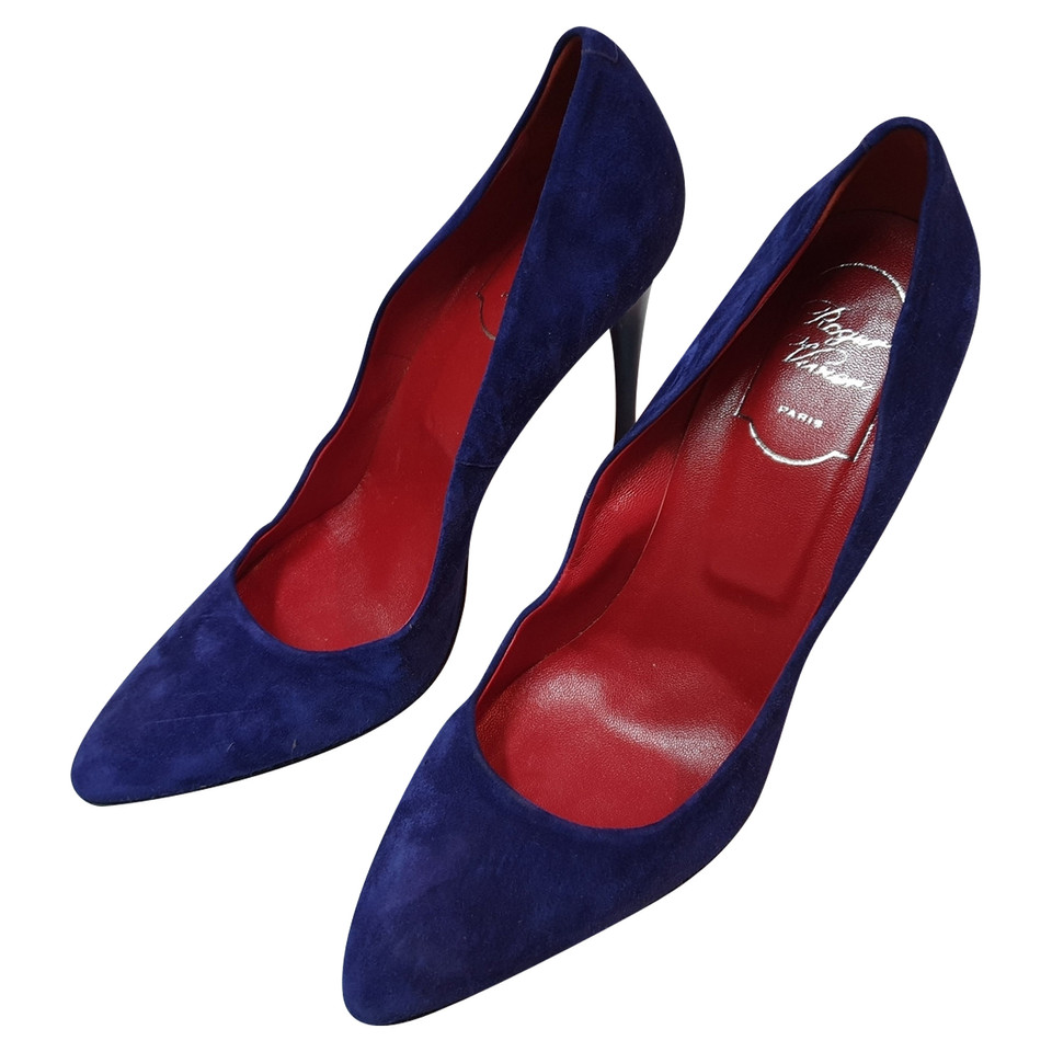 Roger Vivier Pumps/Peeptoes en Daim en Violet