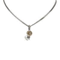 Chanel collier avec pendentif logo