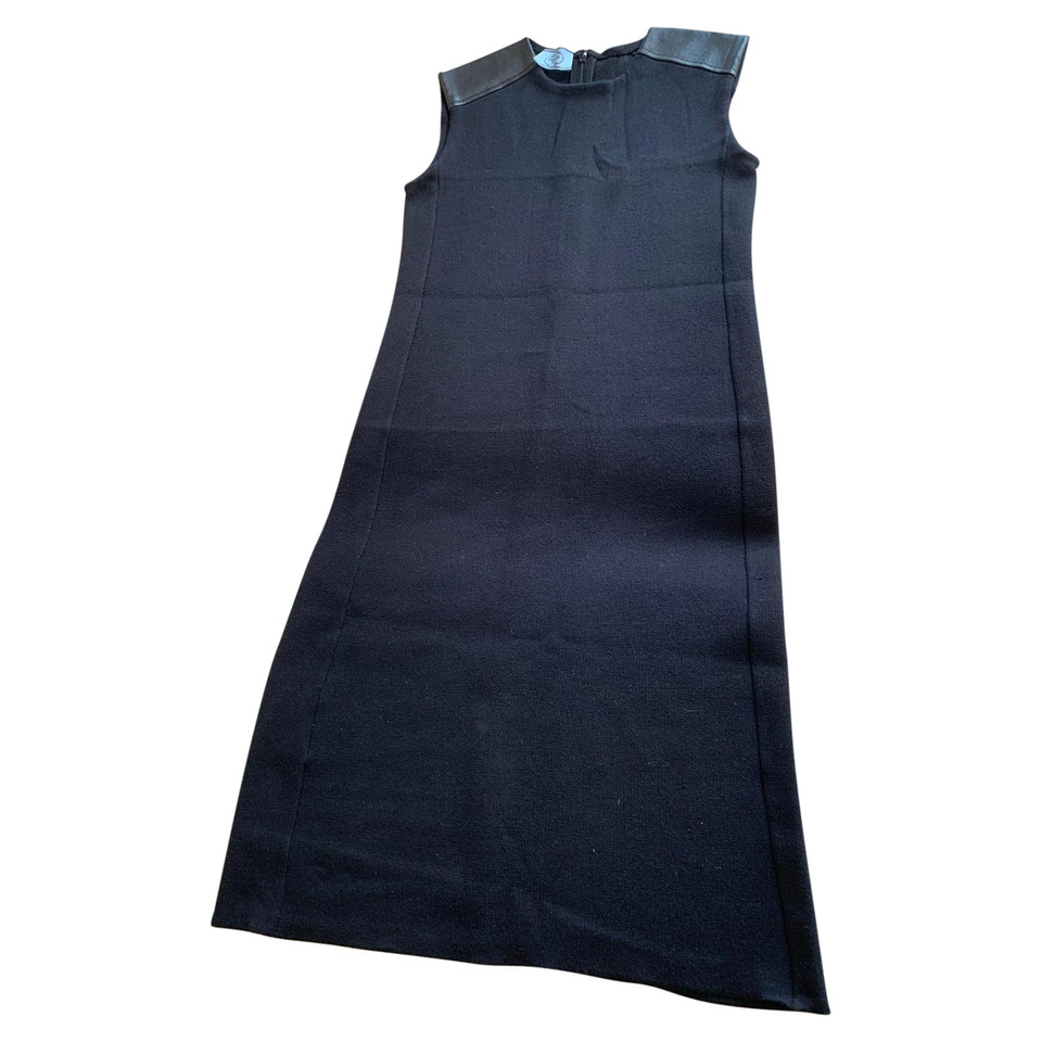 Prada Kleid aus Wolle in Schwarz