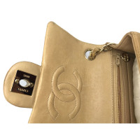 Chanel Classic Flap Bag Mini Square aus Leder in Beige