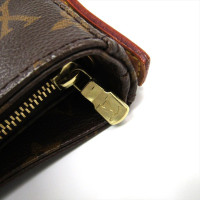 Louis Vuitton "Looping GM Monogram Canvas"