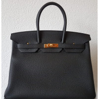 Hermès Birkin Bag 35 aus Lackleder in Schwarz