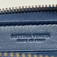 Bottega Veneta Täschchen/Portemonnaie aus Leder in Blau