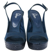 Castañer Pumps/Peeptoes aus Leder in Blau