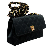 Chanel Classic Flap Bag Extra Mini en Soie en Noir