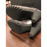 Hogan pumps