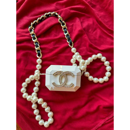 Chanel Kette aus Perlen in Weiß