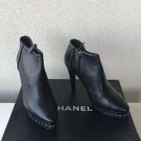 Chanel bottes