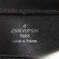 Louis Vuitton "Baïkal clutch en cuir de taïga"