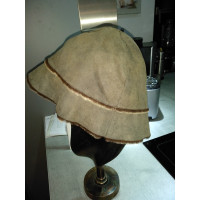 René Lezard Hut aus Lammfell