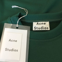 Acne pull-over