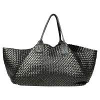 Bottega Veneta Maxi Cabat Bag 45 in Pelle in Nero