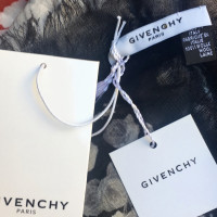 Givenchy Wol gestolen
