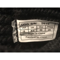 Ugg Australia "Cardy Boots" in Schwarz