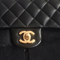 Chanel Classic Flap Bag Medium Leer in Zwart