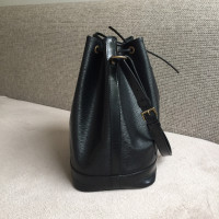 Louis Vuitton Noé Grand Patent leather in Black