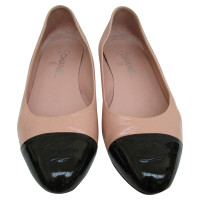 Chanel Slippers/Ballerina's Leer in Huidskleur