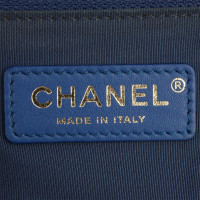 Chanel Boy New Medium in Pelle in Blu