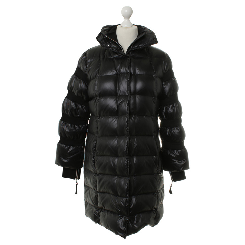 Luisa Cerano Down coat in black